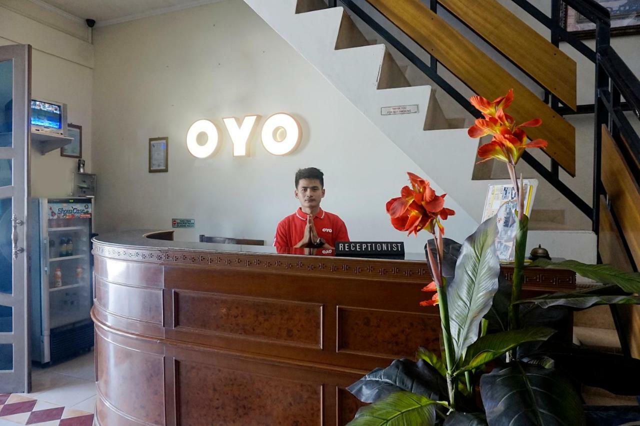 Oyo 627 Tirta Kencana Syariah Hotel Pekanbaru Kültér fotó