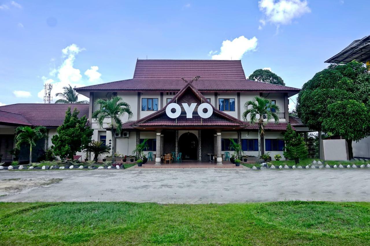 Oyo 627 Tirta Kencana Syariah Hotel Pekanbaru Kültér fotó