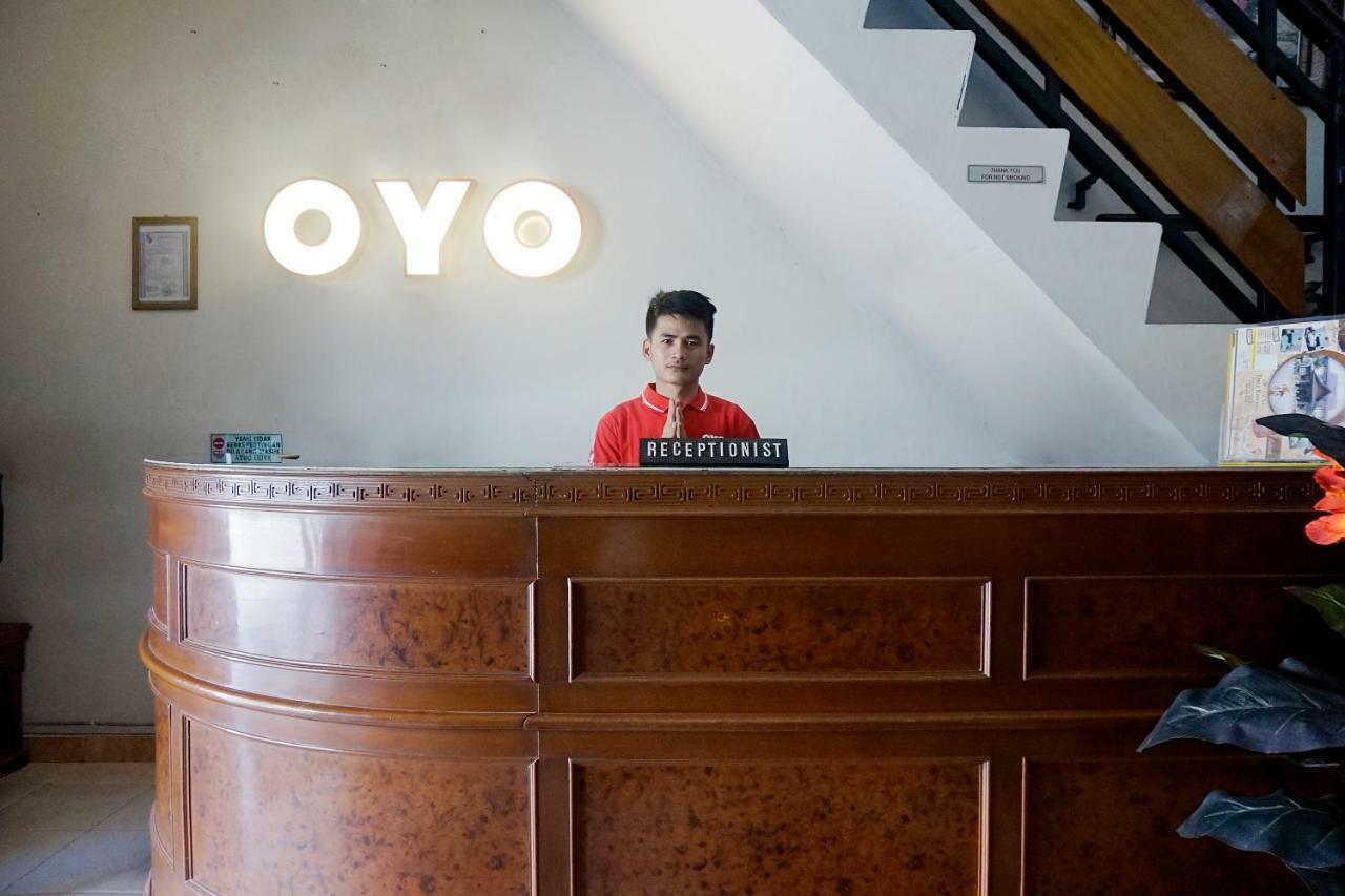 Oyo 627 Tirta Kencana Syariah Hotel Pekanbaru Kültér fotó