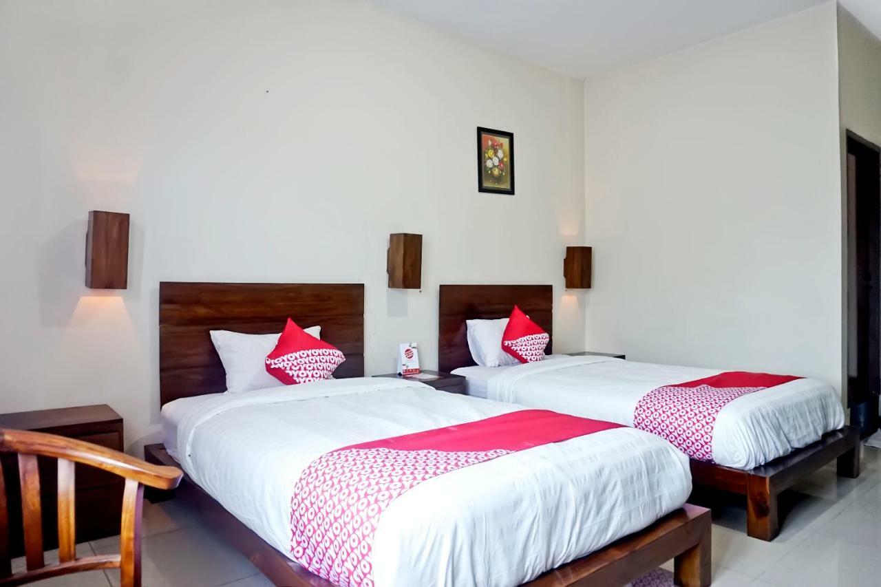 Oyo 627 Tirta Kencana Syariah Hotel Pekanbaru Kültér fotó