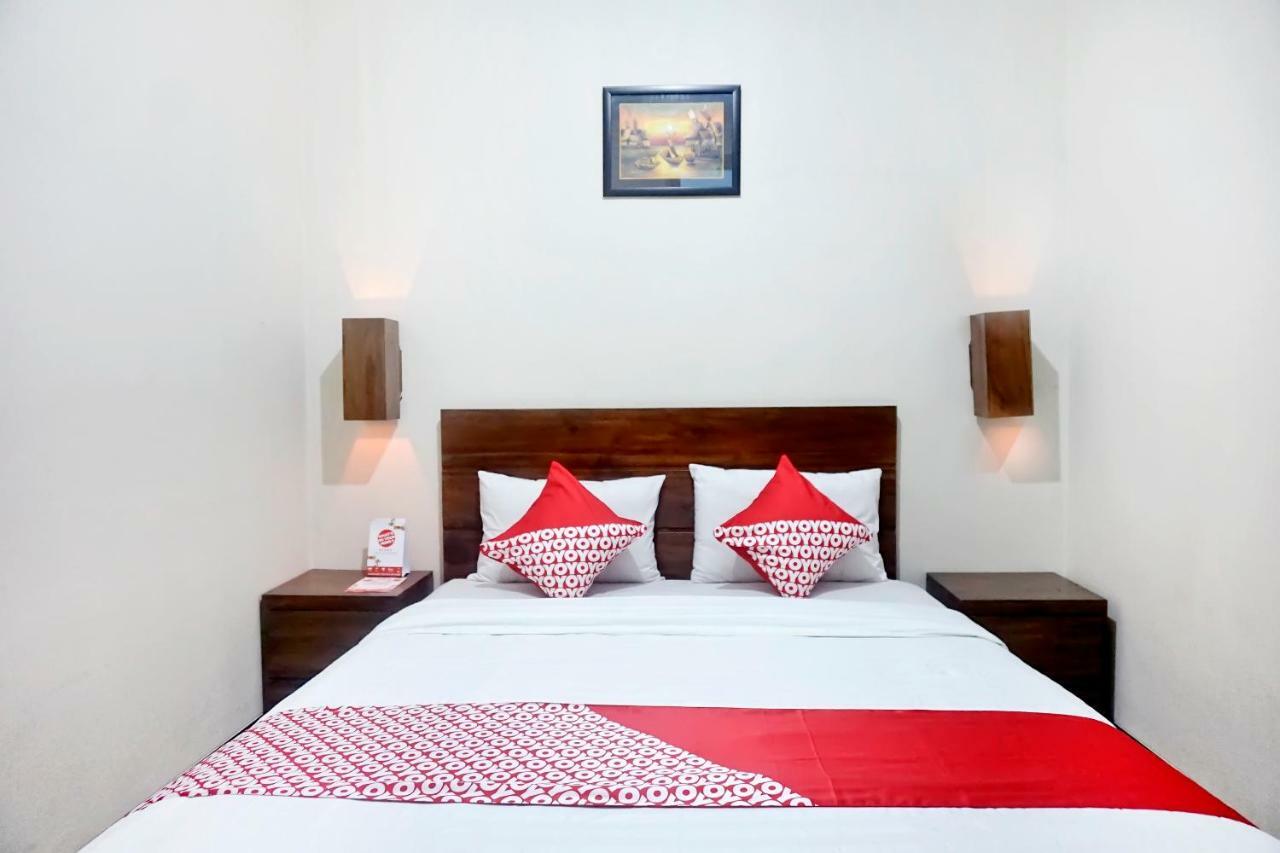 Oyo 627 Tirta Kencana Syariah Hotel Pekanbaru Kültér fotó