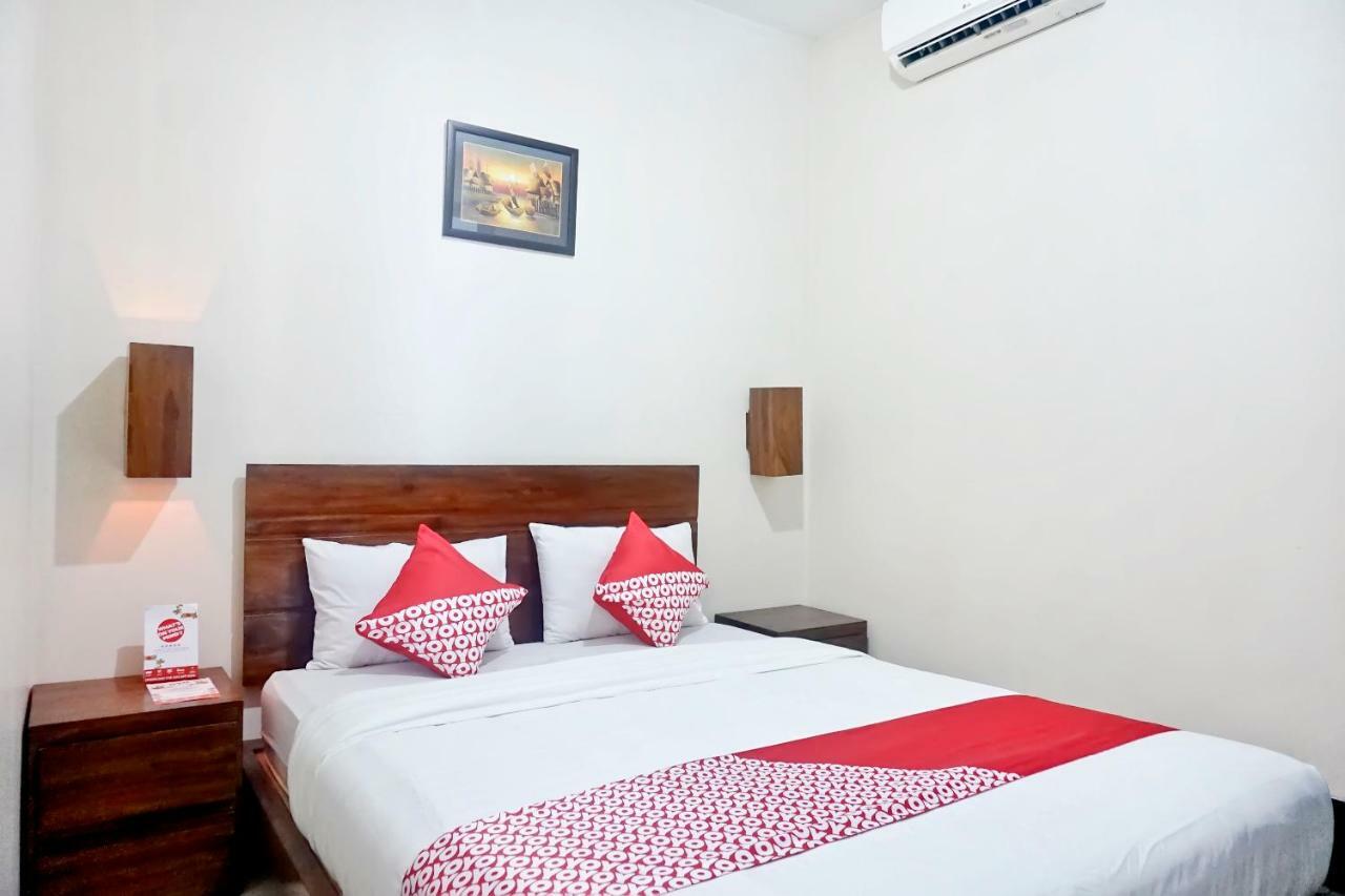 Oyo 627 Tirta Kencana Syariah Hotel Pekanbaru Kültér fotó