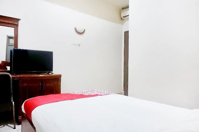 Oyo 627 Tirta Kencana Syariah Hotel Pekanbaru Kültér fotó